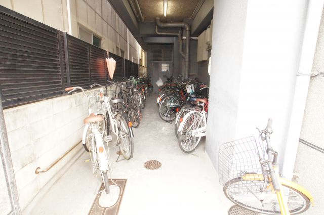 アヴァンセ播磨町の駐車場