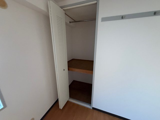 エスポワール新中条の収納