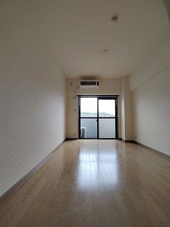 コンドミニアム高宮通り弐番館の居間・リビング