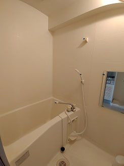 コンドミニアム高宮通り弐番館の浴室