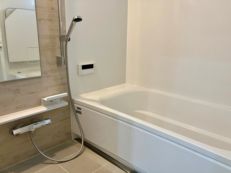 西町戸建の浴室