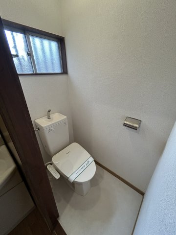 藤金890-22貸家のトイレ