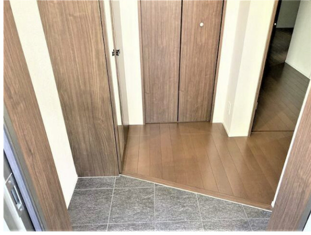 アンソレーユKの玄関