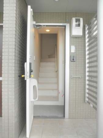 【玄関】 | ラヴィタ　壱番館