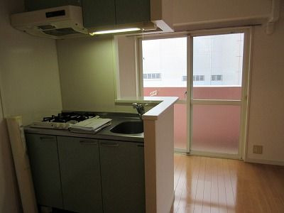 メゾンドリバティ西新のキッチン