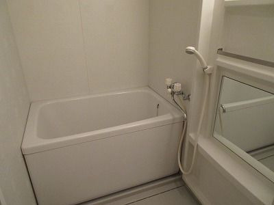 メゾンドリバティ西新の浴室