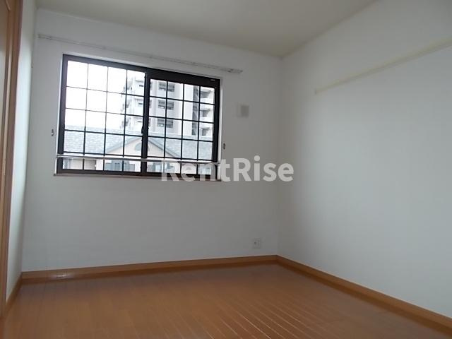 フォルナーチェＡの居間・リビング|居室・リビング