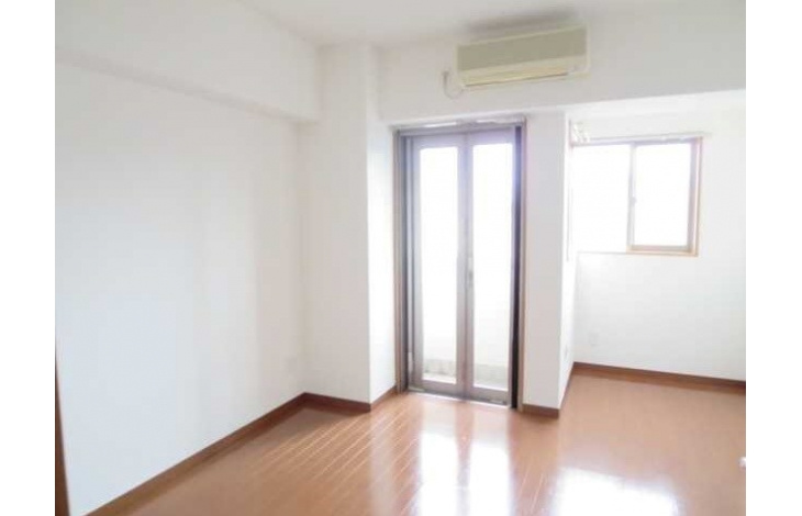 プレール新宿落合 の居間・リビング