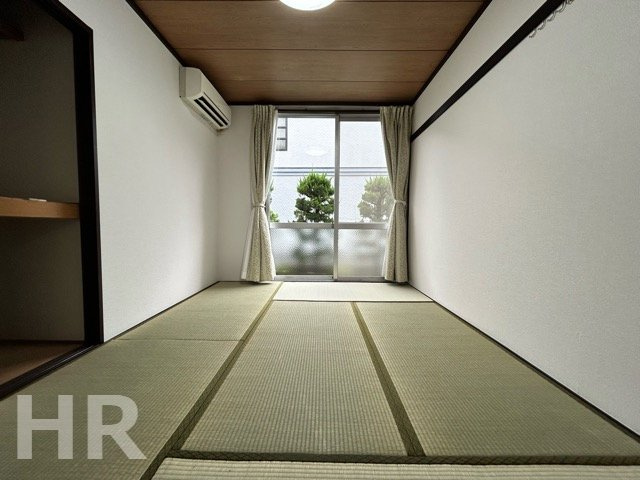 武蔵野市中町３丁目のアパートの居間・リビング|和室6畳（表替え済）