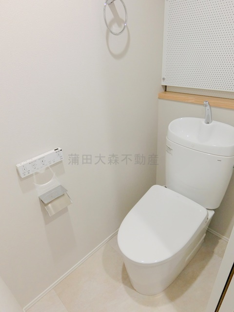 FABRIC蒲田west Residenceのトイレ|温水洗浄便座付きのトイレ