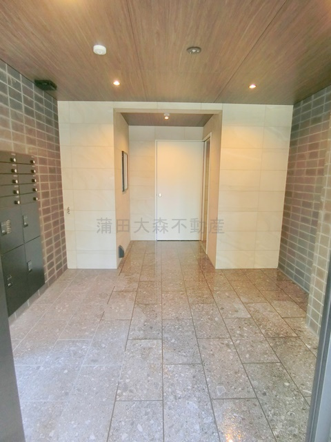 FABRIC蒲田west Residenceのエントランス