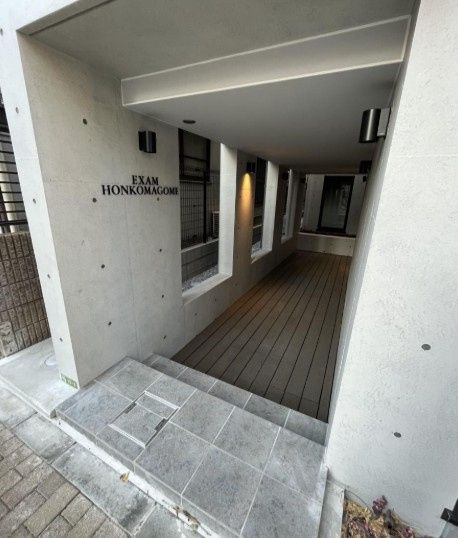 EXAM本駒込のエントランス