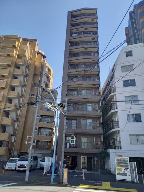プレール新宿余丁町の外観