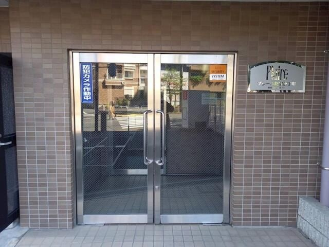 プレール新宿余丁町のエントランス