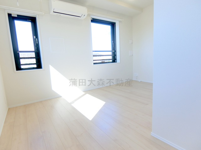 FABRIC蒲田west Residenceの居間・リビング|洋室6.8帖