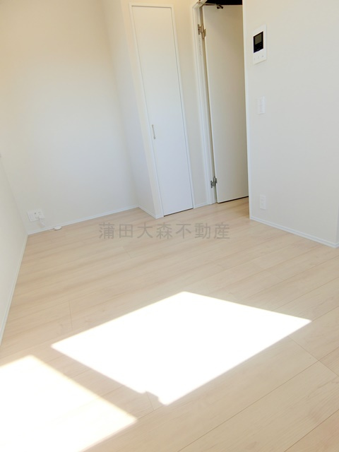 FABRIC蒲田west Residenceの居間・リビング|洋室6.8帖