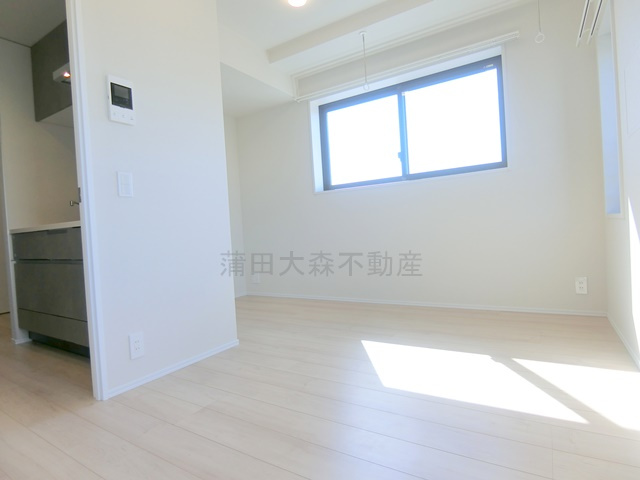 FABRIC蒲田west Residenceの居間・リビング|洋室6.8帖
