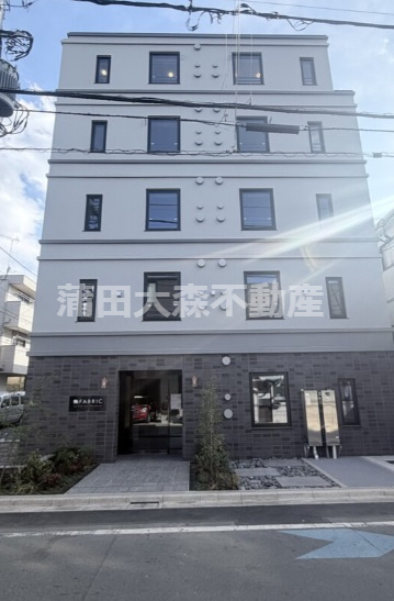 FABRIC蒲田west Residenceの外観|2025年11月築　RC鉄筋コンクリート造地上5階建て総戸数14戸
東京都大田区西蒲田3丁目　JR京浜東北線蒲田駅徒歩15分、東急池上線池上駅徒歩11分、蓮沼駅徒歩10分