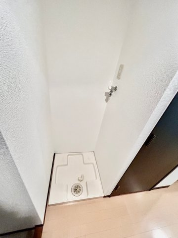 ファーストワン江坂の設備|室内洗濯パン