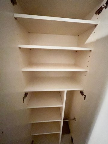 ファーストワン江坂の収納|天井高シューズBOX