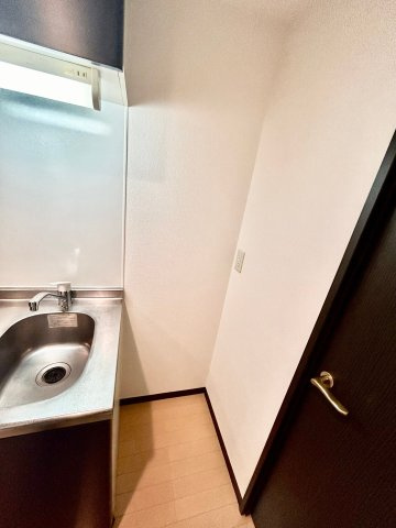 ファーストワン江坂のその他|冷蔵庫設置スペース