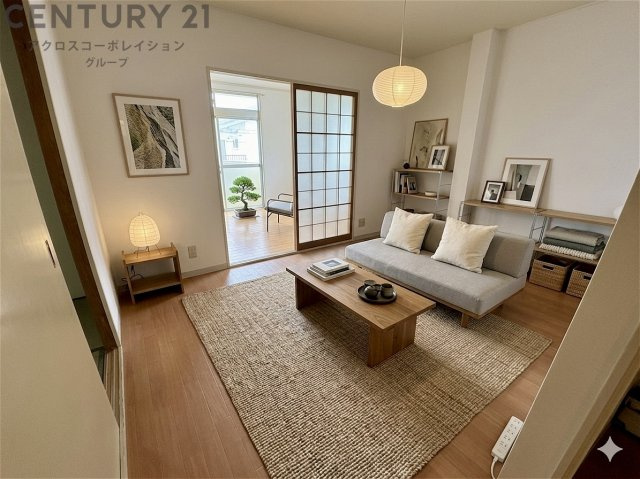 画像中の家具はAIにより配置加工されたものなので付属しません。