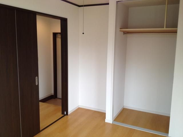 山一西尾久ステーツの居間・リビング