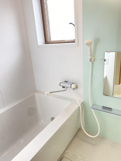 山一西尾久ステーツの浴室