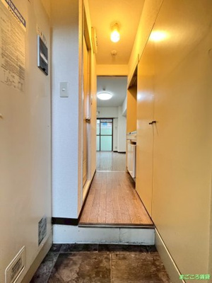 【玄関】 | ビバリーヒルズ泉尾