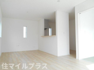 【居間・リビング】 | 二本松市油井新築一戸建て12棟 | こちらの居間で趣味の時間をお楽しみください