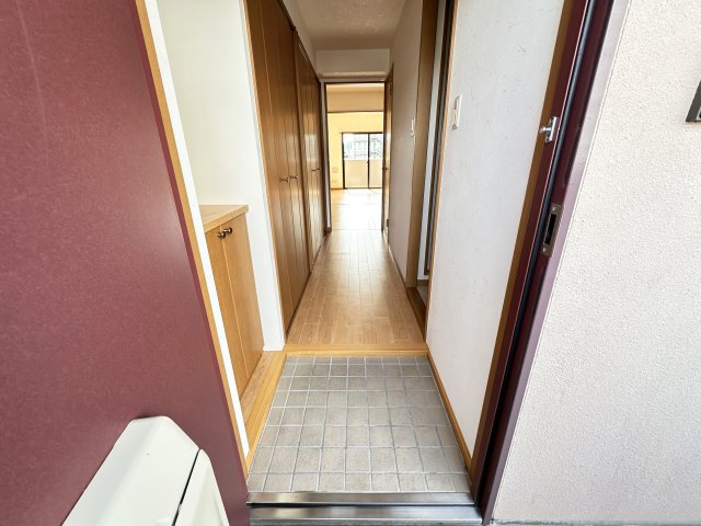 リーヴァ・ビスタ北本町の玄関