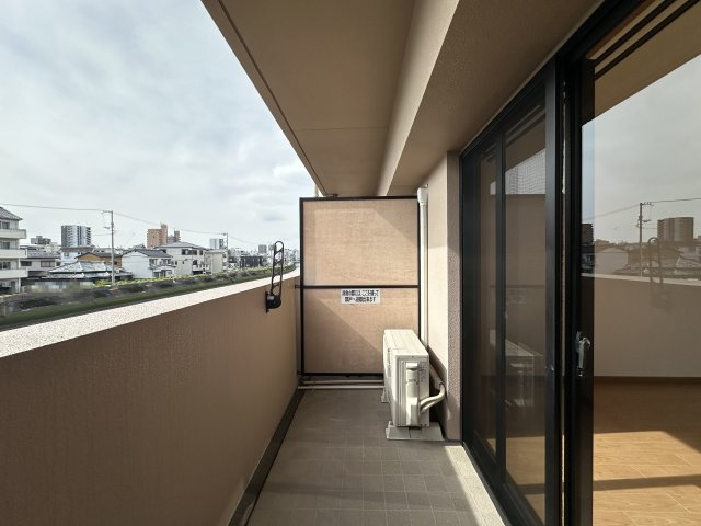 リーヴァ・ビスタ北本町のバルコニー