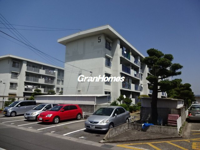 京口団地　５号棟の外観