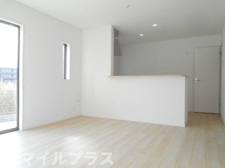 【居間・リビング】 | 二本松市油井新築一戸建て12棟 | こちらのリビングで趣味の時間をお楽しみください