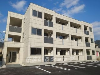 広島市安佐北区亀山２丁目の賃貸マンションの外観