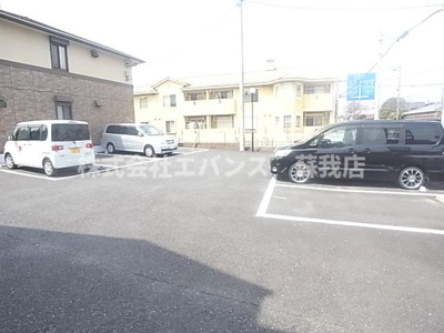【駐車場】 | アベニューヴィラI | 駐車スペースもあります