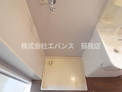 【洗面所】 | アベニューヴィラI | スペースが確保できる洗面所です