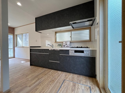 【キッチン】 | 惣山町５丁目　中古戸建 | システムキッチン新調しておりますので、気持ちよくお使いいただけます。