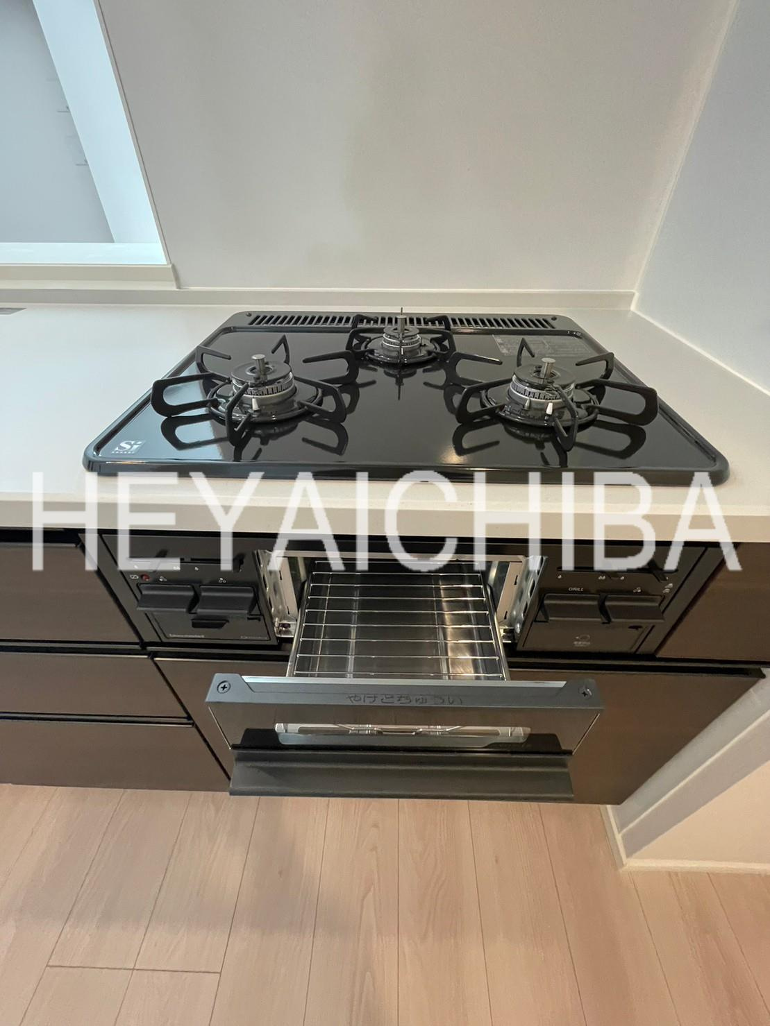 KoHa錦糸町のキッチン|グリル付き3口ガスコンロ