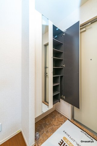 アルカディア新町の玄関|下駄箱