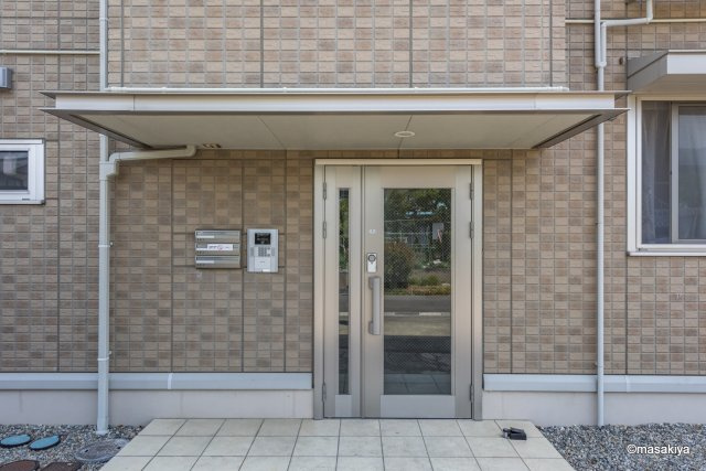 アルカディア新町のエントランス