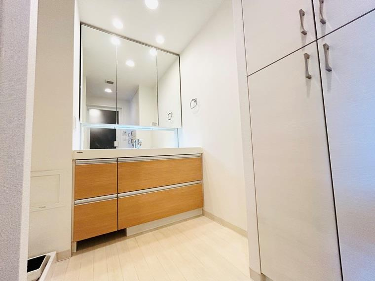 プレミスト東山公園の洗面所