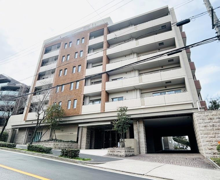 プレミスト東山公園の外観