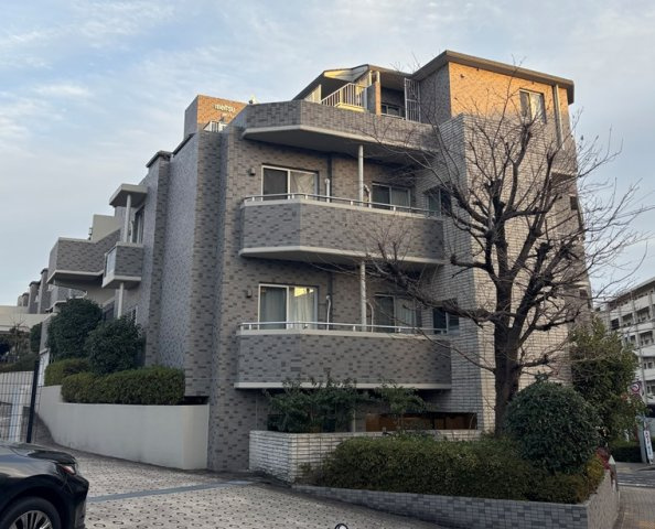 メイツ西山本通の外観