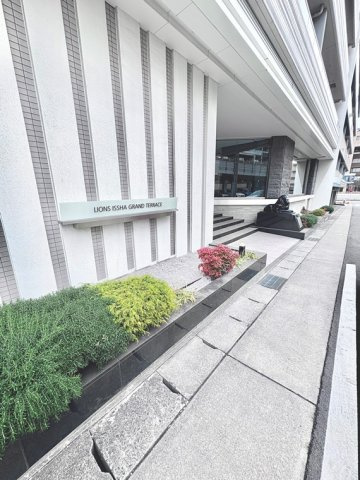 ライオンズ一社グランテラスのエントランス