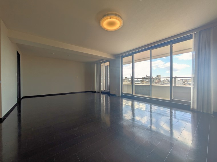 グランドヒルズ覚王山法王町の居間・リビング