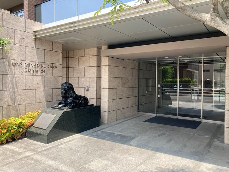 ライオンズ南大高ディアグランデのエントランス