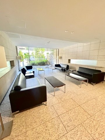 プラウド八事表山ヒルトップのロビー