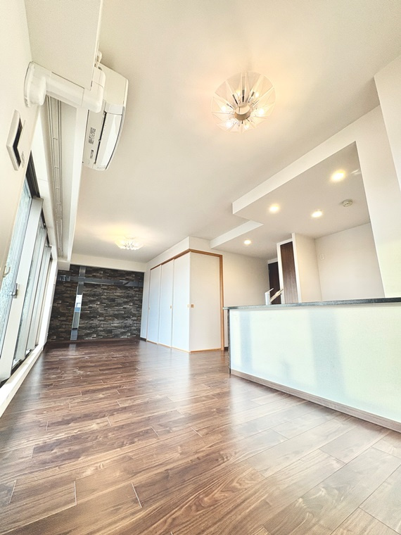 プレサンスグラン川名の居間・リビング