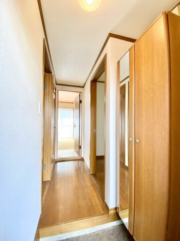 タウンサンロイヤルDの玄関